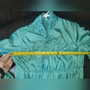 Prana Light Weight Windbreaker Size Medium In Very Good Preloved Condition